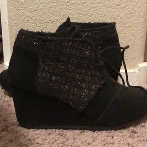 Black toms wedges